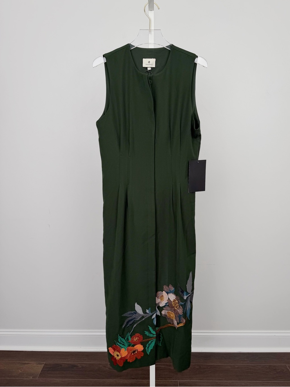 Tuckernuck Verdant Green Crepe Embroidered Nell Dress - Picture 2 of 10